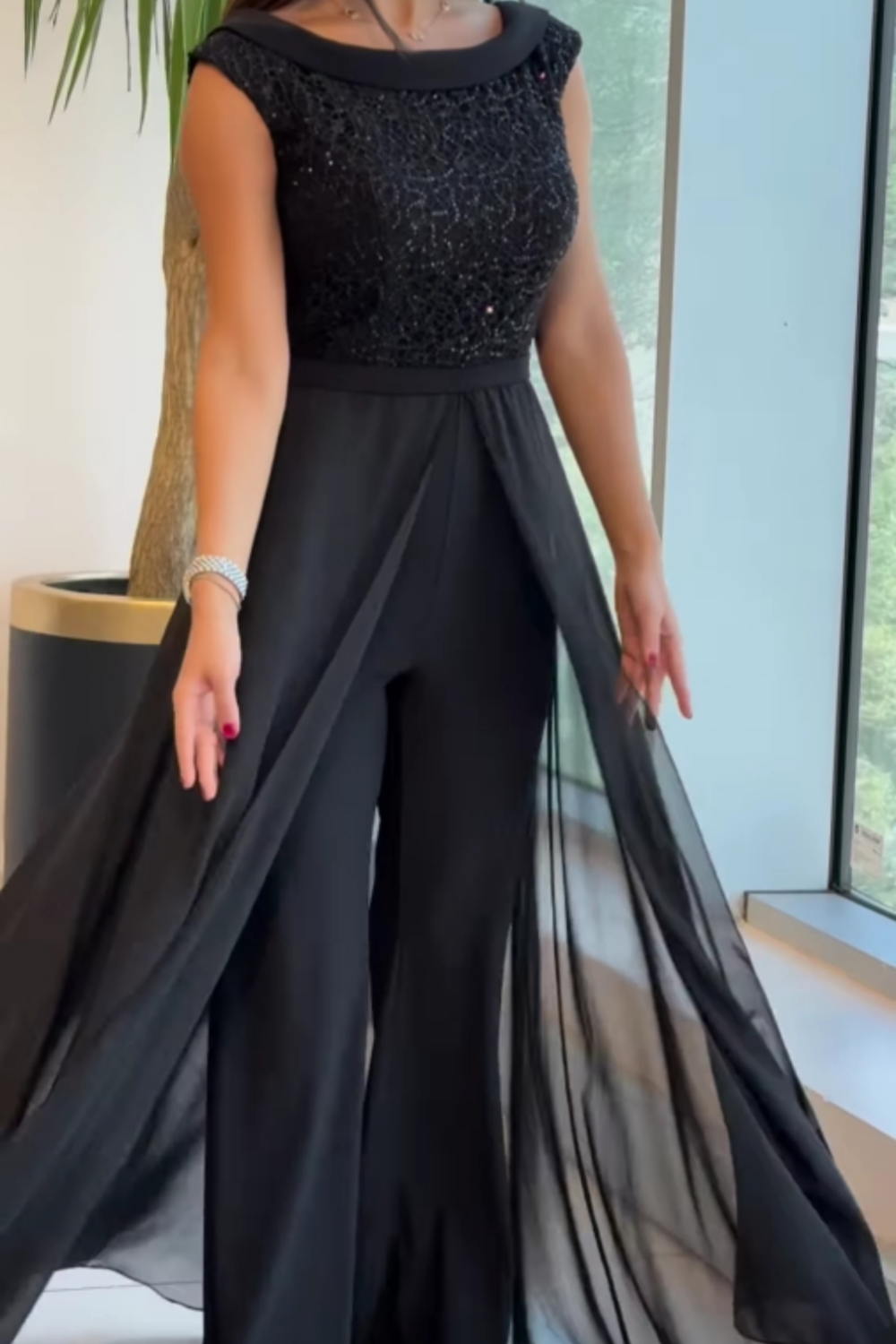 Ainsley | Women&