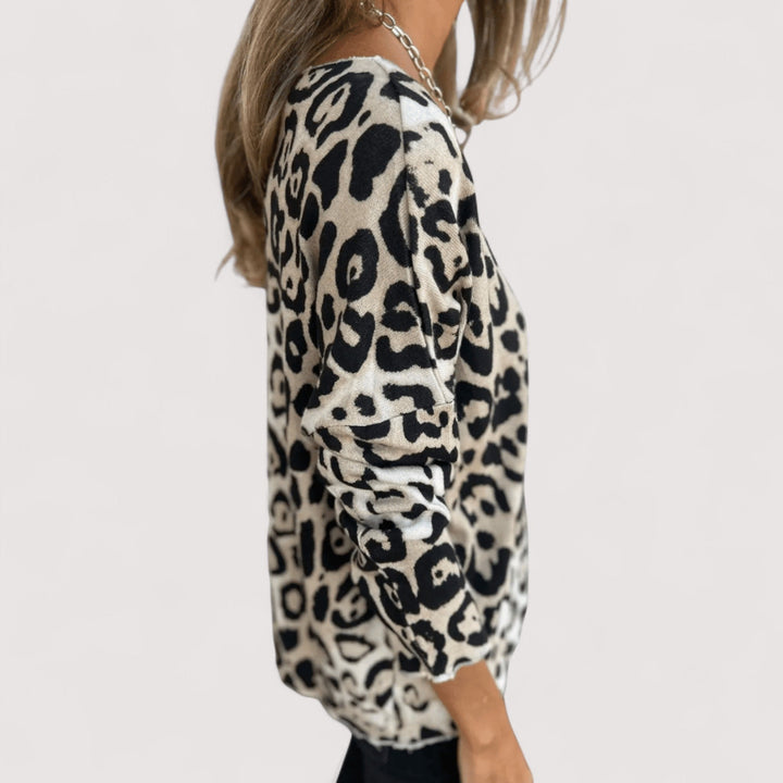 Cassidy |  Lightweight Top with Leopard Print and Breathable Fabric
