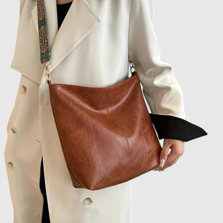Ragnelle | Distinctive Character Shoulder Bag