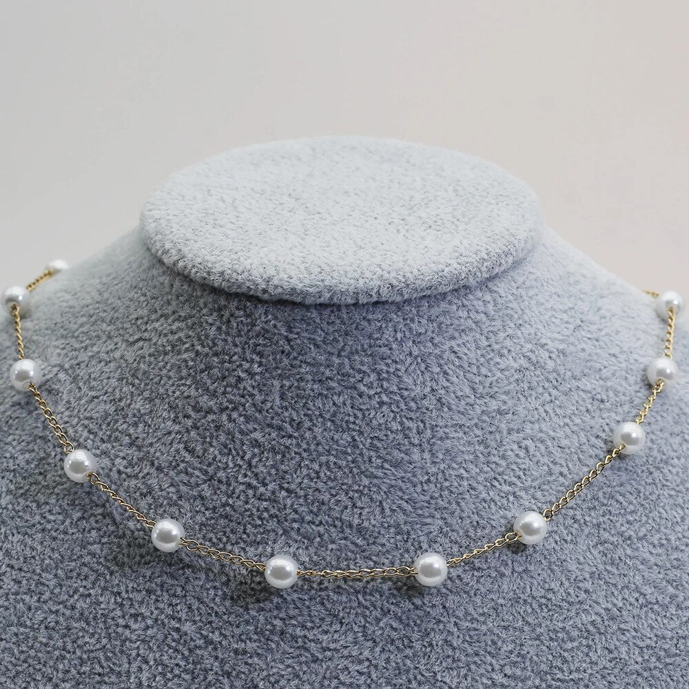 Lustra | Gold Pearl Pendant Necklace