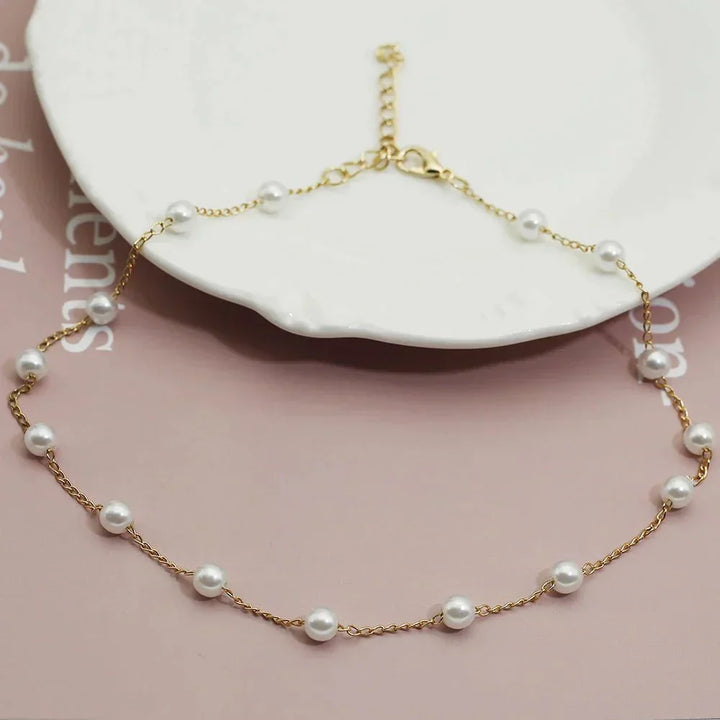 Lustra | Gold Pearl Pendant Necklace